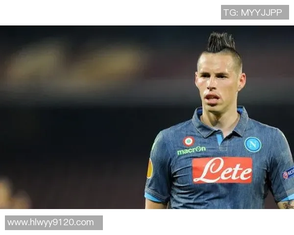 足球明星大背头发型的魅力与风格解析让你成为场上焦点 足球明星大背头发型的魅力与风格解析让你成为场上焦点